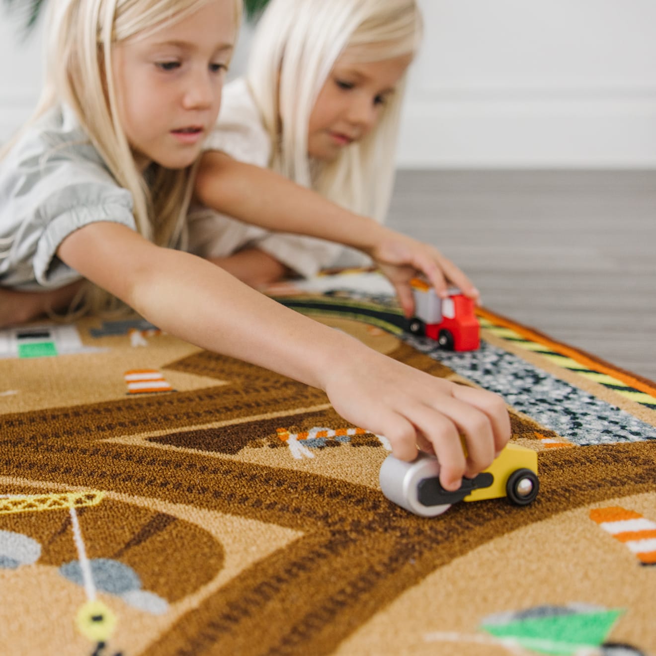 Round the Construction Zone Work Site Rug & Vehicle Set - Image 5